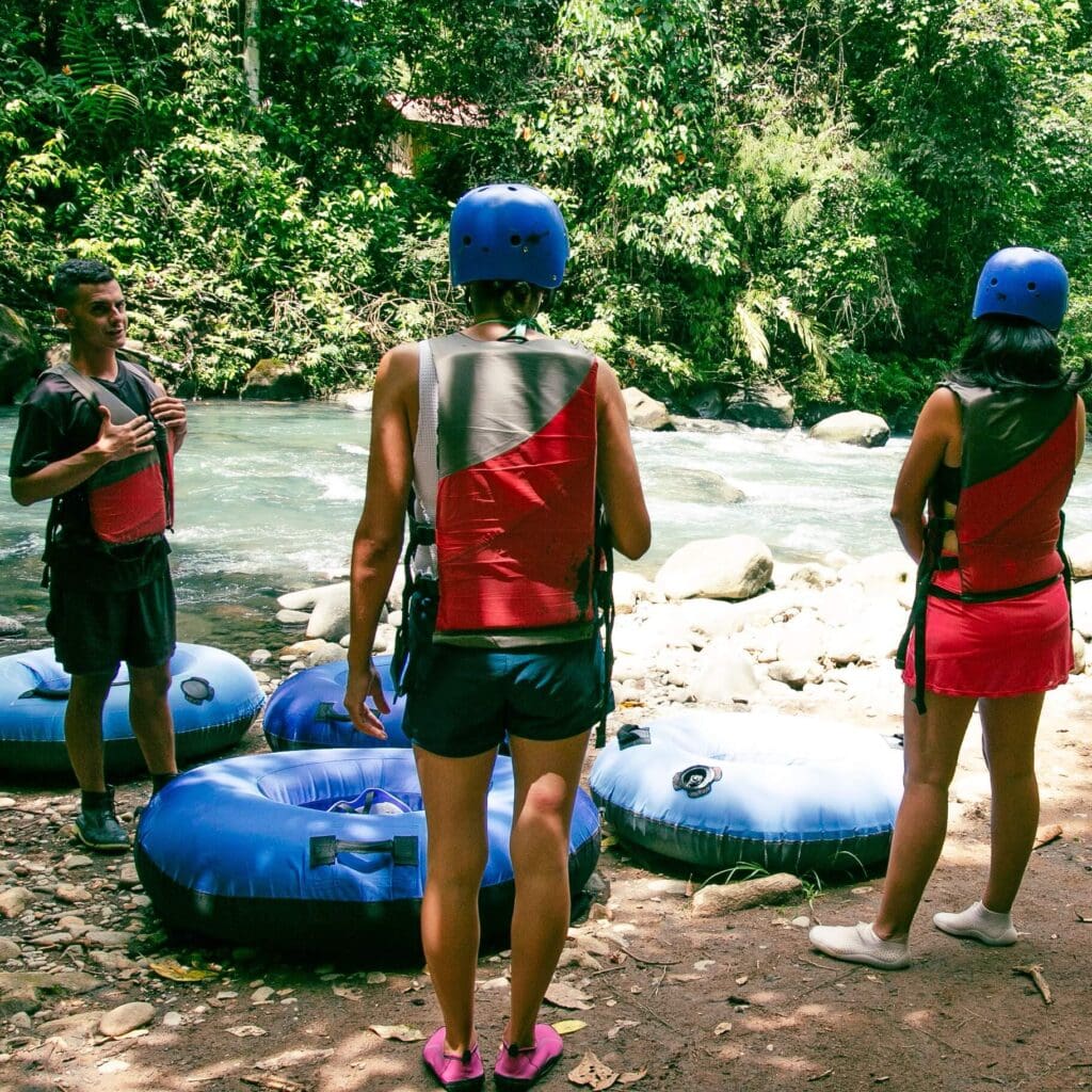 An Onca Tour's guide giving instructions at Rio Celeste Costa Rica